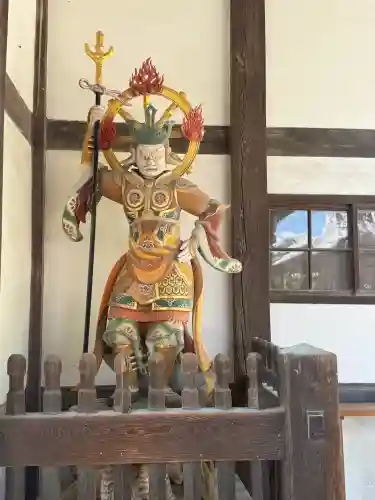 叡福寺の{uncategorized: "未分類", other: "その他", undefined: "問題あり", building: "その他建物", grave: "お墓", sacred_gate: "鳥居", guardian: "狛犬", statue: "像", buddha: "仏像", history: "歴史", nature: "自然", garden: "庭園", animal: "動物", pagoda: "塔", temizu: "手水舎", mountain_gate: "山門・神門", sanctuary: "本殿・本堂", subordinate: "末社・摂社", art: "芸術", scenery: "景色", jizo: "地蔵", ema: "絵馬", goshuin: "御朱印", omikuji: "おみくじ", items: "授与品その他", amulet: "お守り", goshuincho: "御朱印帳", eats: "食事", festival: "お祭り", votive_dance: "神楽", shichigosan: "七五三参", wedding: "結婚式", experience: "体験その他", initially: "初詣", around: "周辺", anti_infection: "感染症対策"}