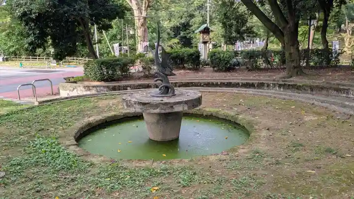 高岡市護国神社の庭園