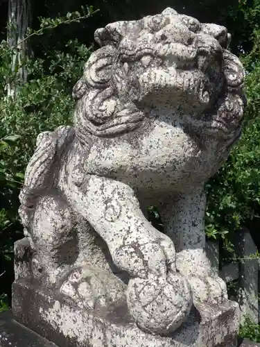西院春日神社の狛犬