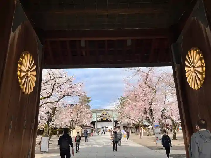 靖國神社の山門・神門