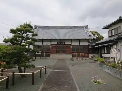 行明寺の本殿・本堂