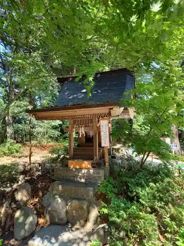 旦飯野神社の末社