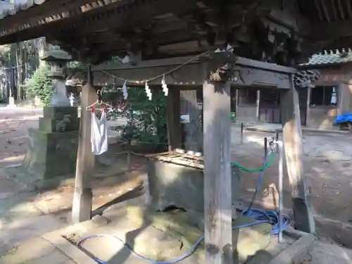 飽富神社の手水舎