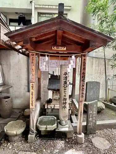 若一神社の末社