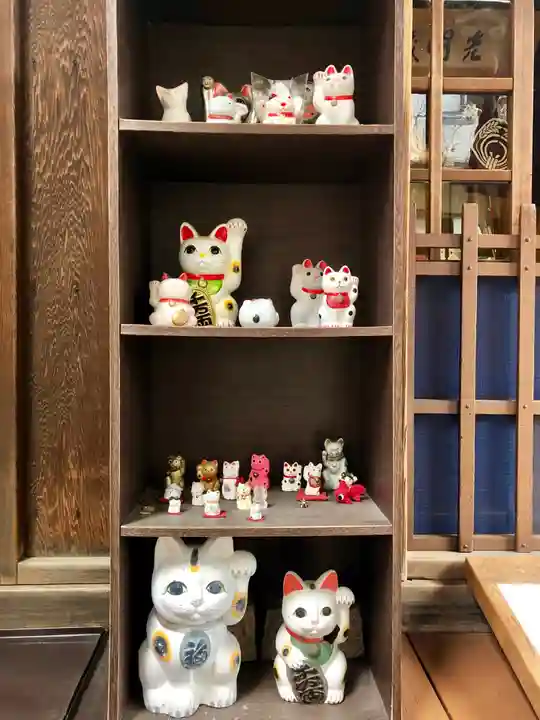 三光稲荷神社の狛犬