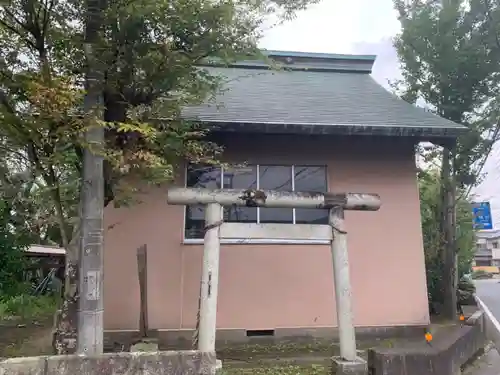 諏訪神社の鳥居