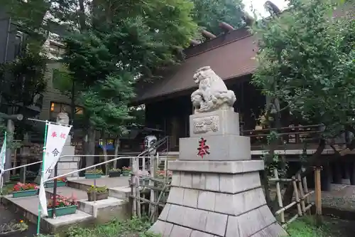 高円寺氷川神社の狛犬