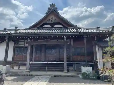 光明寺の{uncategorized: "未分類", other: "その他", undefined: "問題あり", building: "その他建物", grave: "お墓", sacred_gate: "鳥居", guardian: "狛犬", statue: "像", buddha: "仏像", history: "歴史", nature: "自然", garden: "庭園", animal: "動物", pagoda: "塔", temizu: "手水舎", mountain_gate: "山門・神門", sanctuary: "本殿・本堂", subordinate: "末社・摂社", art: "芸術", scenery: "景色", jizo: "地蔵", ema: "絵馬", goshuin: "御朱印", omikuji: "おみくじ", items: "授与品その他", amulet: "お守り", goshuincho: "御朱印帳", eats: "食事", festival: "お祭り", votive_dance: "神楽", shichigosan: "七五三参", wedding: "結婚式", experience: "体験その他", initially: "初詣", around: "周辺", anti_infection: "感染症対策"}