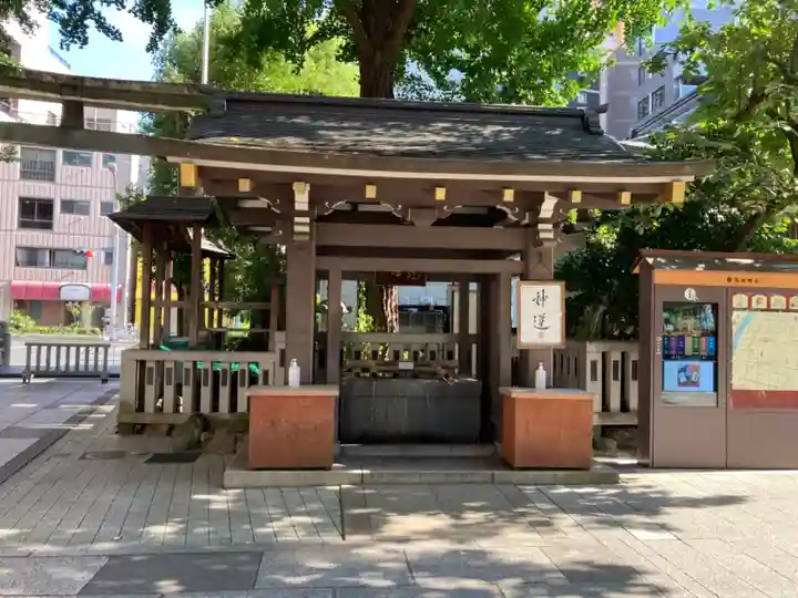 鳥越神社の手水舎