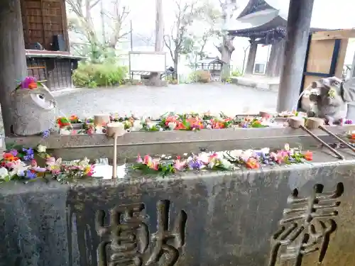 弘明寺の{uncategorized: "未分類", other: "その他", undefined: "問題あり", building: "その他建物", grave: "お墓", sacred_gate: "鳥居", guardian: "狛犬", statue: "像", buddha: "仏像", history: "歴史", nature: "自然", garden: "庭園", animal: "動物", pagoda: "塔", temizu: "手水舎", mountain_gate: "山門・神門", sanctuary: "本殿・本堂", subordinate: "末社・摂社", art: "芸術", scenery: "景色", jizo: "地蔵", ema: "絵馬", goshuin: "御朱印", omikuji: "おみくじ", items: "授与品その他", amulet: "お守り", goshuincho: "御朱印帳", eats: "食事", festival: "お祭り", votive_dance: "神楽", shichigosan: "七五三参", wedding: "結婚式", experience: "体験その他", initially: "初詣", around: "周辺", anti_infection: "感染症対策"}