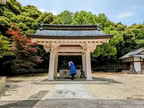 八柱神社の手水舎