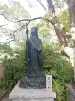真田山 三光神社の像