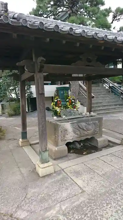 妙行寺の手水舎