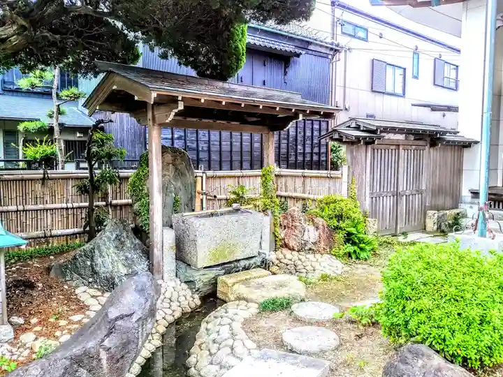 誓休寺の手水舎