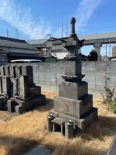 済興寺の{uncategorized: "未分類", other: "その他", undefined: "問題あり", building: "その他建物", grave: "お墓", sacred_gate: "鳥居", guardian: "狛犬", statue: "像", buddha: "仏像", history: "歴史", nature: "自然", garden: "庭園", animal: "動物", pagoda: "塔", temizu: "手水舎", mountain_gate: "山門・神門", sanctuary: "本殿・本堂", subordinate: "末社・摂社", art: "芸術", scenery: "景色", jizo: "地蔵", ema: "絵馬", goshuin: "御朱印", omikuji: "おみくじ", items: "授与品その他", amulet: "お守り", goshuincho: "御朱印帳", eats: "食事", festival: "お祭り", votive_dance: "神楽", shichigosan: "七五三参", wedding: "結婚式", experience: "体験その他", initially: "初詣", around: "周辺", anti_infection: "感染症対策"}