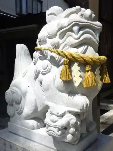 八幡神社の狛犬
