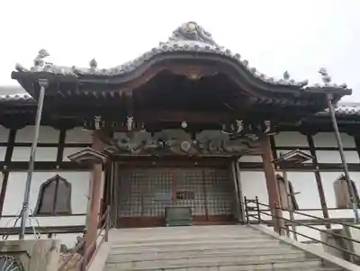 龍光寺の本殿・本堂