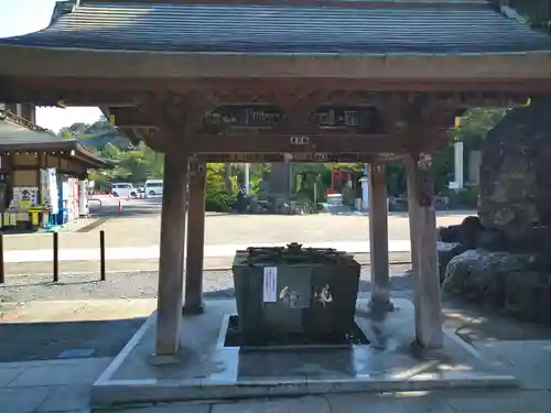 高幡不動尊　金剛寺の手水舎