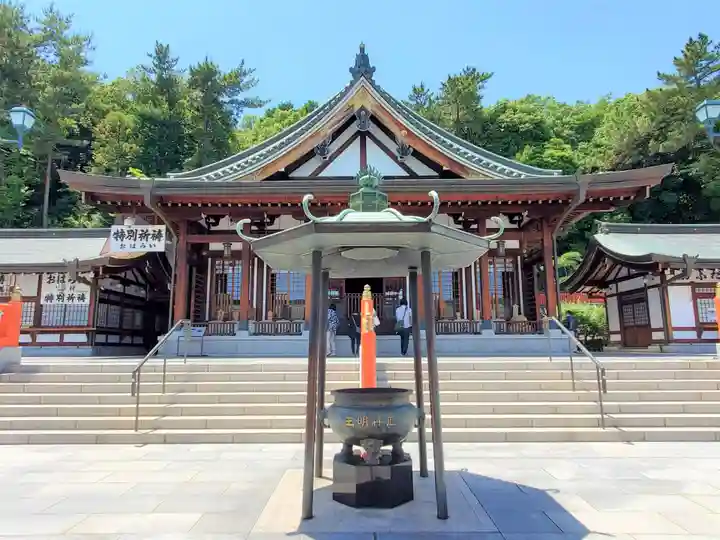 門戸厄神東光寺の本殿・本堂