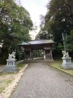 倭文神社の山門・神門