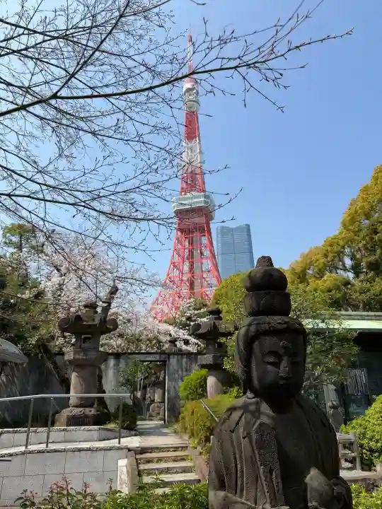 増上寺の{uncategorized: "未分類", other: "その他", undefined: "問題あり", building: "その他建物", grave: "お墓", sacred_gate: "鳥居", guardian: "狛犬", statue: "像", buddha: "仏像", history: "歴史", nature: "自然", garden: "庭園", animal: "動物", pagoda: "塔", temizu: "手水舎", mountain_gate: "山門・神門", sanctuary: "本殿・本堂", subordinate: "末社・摂社", art: "芸術", scenery: "景色", jizo: "地蔵", ema: "絵馬", goshuin: "御朱印", omikuji: "おみくじ", items: "授与品その他", amulet: "お守り", goshuincho: "御朱印帳", eats: "食事", festival: "お祭り", votive_dance: "神楽", shichigosan: "七五三参", wedding: "結婚式", experience: "体験その他", initially: "初詣", around: "周辺", anti_infection: "感染症対策"}