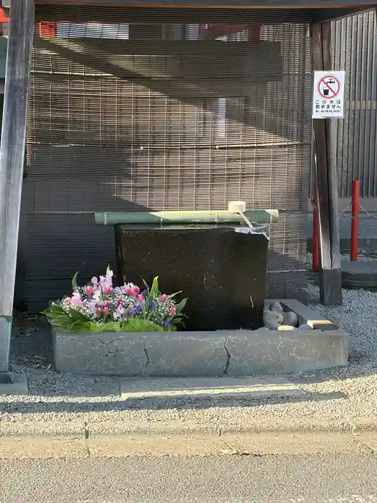 上尾御嶽神社の手水舎