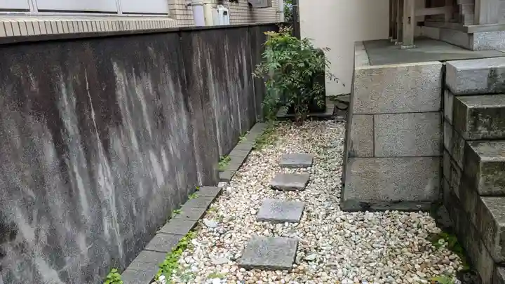 下照姫神社の庭園
