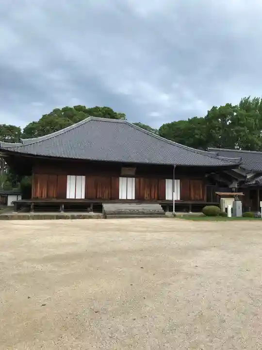 萬福寺の本殿・本堂