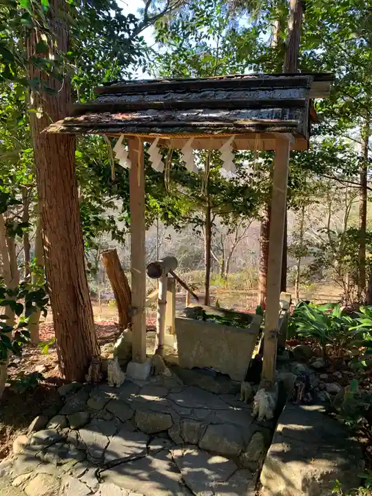 玉野御嶽神社の手水舎