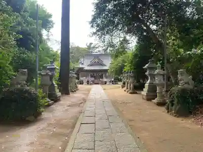 雷神社の{uncategorized: "未分類", other: "その他", undefined: "問題あり", building: "その他建物", grave: "お墓", sacred_gate: "鳥居", guardian: "狛犬", statue: "像", buddha: "仏像", history: "歴史", nature: "自然", garden: "庭園", animal: "動物", pagoda: "塔", temizu: "手水舎", mountain_gate: "山門・神門", sanctuary: "本殿・本堂", subordinate: "末社・摂社", art: "芸術", scenery: "景色", jizo: "地蔵", ema: "絵馬", goshuin: "御朱印", omikuji: "おみくじ", items: "授与品その他", amulet: "お守り", goshuincho: "御朱印帳", eats: "食事", festival: "お祭り", votive_dance: "神楽", shichigosan: "七五三参", wedding: "結婚式", experience: "体験その他", initially: "初詣", around: "周辺", anti_infection: "感染症対策"}