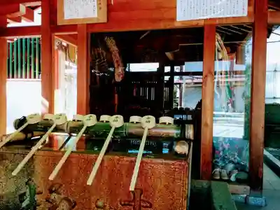 足の神様 服部天神宮の手水舎