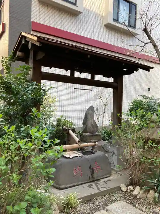 目黒馬頭観音(目黒銀座観音)の手水舎