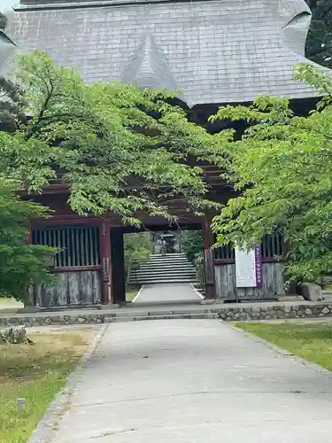 乙寳寺の山門・神門