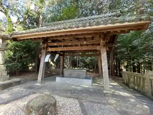 八柱神社の手水舎