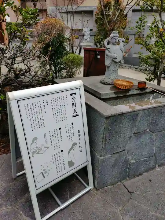 太上神社の{uncategorized: "未分類", other: "その他", undefined: "問題あり", building: "その他建物", grave: "お墓", sacred_gate: "鳥居", guardian: "狛犬", statue: "像", buddha: "仏像", history: "歴史", nature: "自然", garden: "庭園", animal: "動物", pagoda: "塔", temizu: "手水舎", mountain_gate: "山門・神門", sanctuary: "本殿・本堂", subordinate: "末社・摂社", art: "芸術", scenery: "景色", jizo: "地蔵", ema: "絵馬", goshuin: "御朱印", omikuji: "おみくじ", items: "授与品その他", amulet: "お守り", goshuincho: "御朱印帳", eats: "食事", festival: "お祭り", votive_dance: "神楽", shichigosan: "七五三参", wedding: "結婚式", experience: "体験その他", initially: "初詣", around: "周辺", anti_infection: "感染症対策"}