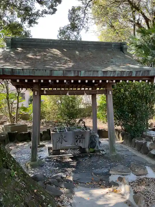 上地八幡宮の手水舎