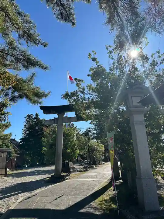 新川神社の鳥居