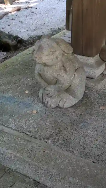 岡崎神社の狛犬
