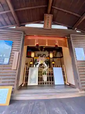 出町妙音堂の本殿・本堂