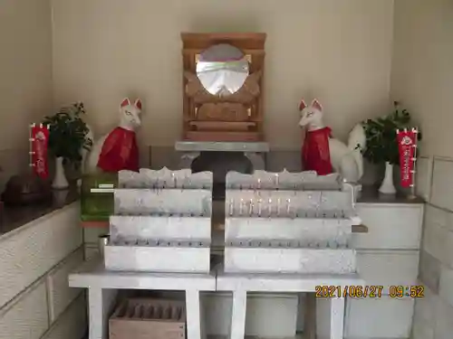 高屋敷稲荷神社の末社・摂社