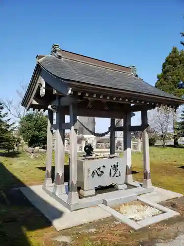 月山八幡宮の手水