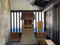 川屋神社の{uncategorized: "未分類", other: "その他", undefined: "問題あり", building: "その他建物", grave: "お墓", sacred_gate: "鳥居", guardian: "狛犬", statue: "像", buddha: "仏像", history: "歴史", nature: "自然", garden: "庭園", animal: "動物", pagoda: "塔", temizu: "手水舎", mountain_gate: "山門・神門", sanctuary: "本殿・本堂", subordinate: "末社・摂社", art: "芸術", scenery: "景色", jizo: "地蔵", ema: "絵馬", goshuin: "御朱印", omikuji: "おみくじ", items: "授与品その他", amulet: "お守り", goshuincho: "御朱印帳", eats: "食事", festival: "お祭り", votive_dance: "神楽", shichigosan: "七五三参", wedding: "結婚式", experience: "体験その他", initially: "初詣", around: "周辺", anti_infection: "感染症対策"}