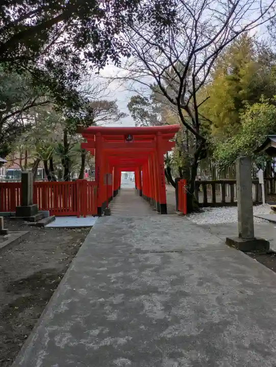 一葉稲荷神社の{uncategorized: "未分類", other: "その他", undefined: "問題あり", building: "その他建物", grave: "お墓", sacred_gate: "鳥居", guardian: "狛犬", statue: "像", buddha: "仏像", history: "歴史", nature: "自然", garden: "庭園", animal: "動物", pagoda: "塔", temizu: "手水舎", mountain_gate: "山門・神門", sanctuary: "本殿・本堂", subordinate: "末社・摂社", art: "芸術", scenery: "景色", jizo: "地蔵", ema: "絵馬", goshuin: "御朱印", omikuji: "おみくじ", items: "授与品その他", amulet: "お守り", goshuincho: "御朱印帳", eats: "食事", festival: "お祭り", votive_dance: "神楽", shichigosan: "七五三参", wedding: "結婚式", experience: "体験その他", initially: "初詣", around: "周辺", anti_infection: "感染症対策"}