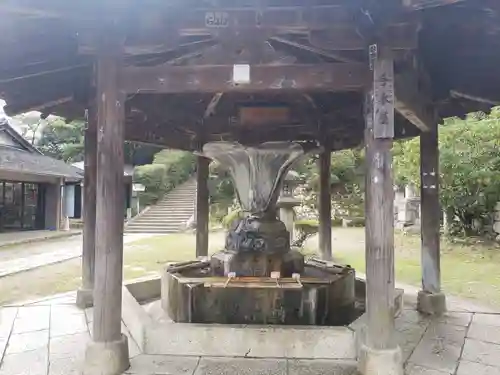 園城寺（三井寺）の手水舎
