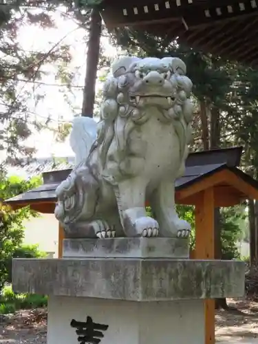 諏訪神社の狛犬