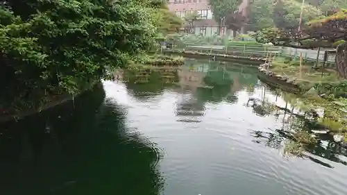 箭弓稲荷神社の庭園