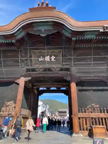 善光寺の山門