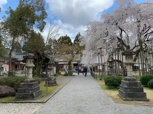 足羽神社の庭園