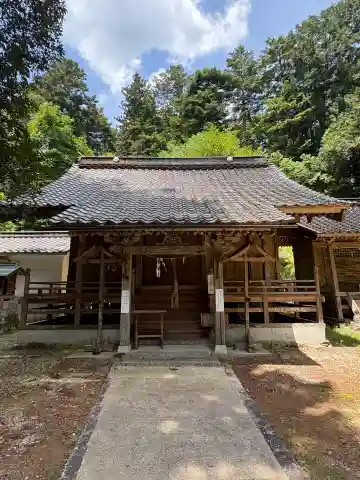 八幡神社の本殿・本堂