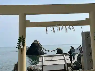 二見興玉神社の{uncategorized: "未分類", other: "その他", undefined: "問題あり", building: "その他建物", grave: "お墓", sacred_gate: "鳥居", guardian: "狛犬", statue: "像", buddha: "仏像", history: "歴史", nature: "自然", garden: "庭園", animal: "動物", pagoda: "塔", temizu: "手水舎", mountain_gate: "山門・神門", sanctuary: "本殿・本堂", subordinate: "末社・摂社", art: "芸術", scenery: "景色", jizo: "地蔵", ema: "絵馬", goshuin: "御朱印", omikuji: "おみくじ", items: "授与品その他", amulet: "お守り", goshuincho: "御朱印帳", eats: "食事", festival: "お祭り", votive_dance: "神楽", shichigosan: "七五三参", wedding: "結婚式", experience: "体験その他", initially: "初詣", around: "周辺", anti_infection: "感染症対策"}
